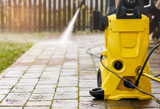 Best Pool Deck Cleaning  in Putnam Lake, NY